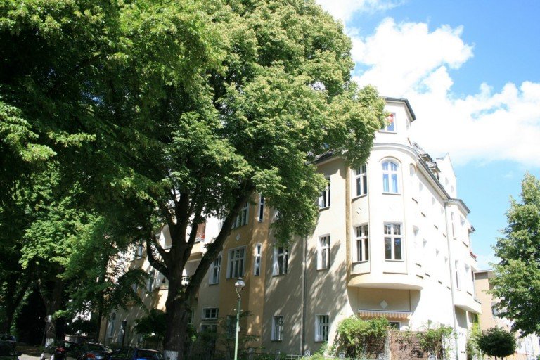 Au�enansicht Eckaltbau Berlin Lichtenrade Etagenwohnung **Stilvolles Wohnatelier** im sch�nen Altbau mit den besten Verbindungen !