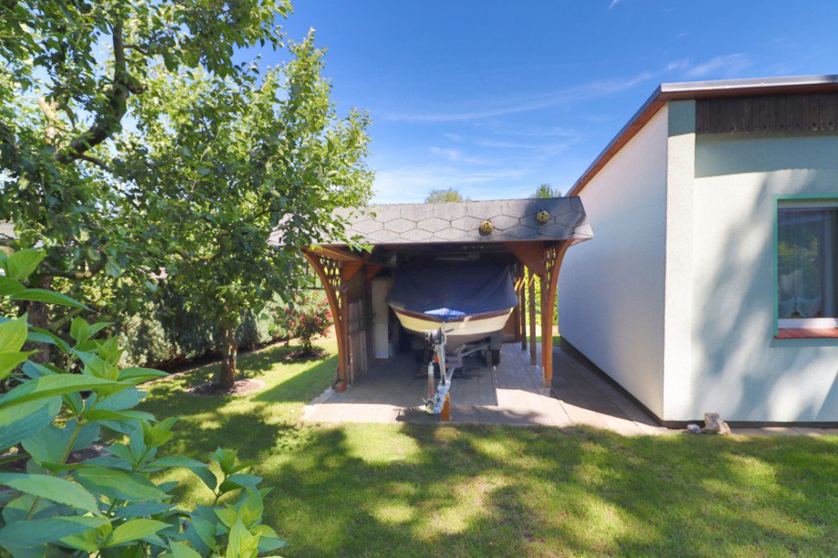 Carport Ferienhaus F�nfseen / Petersdorf