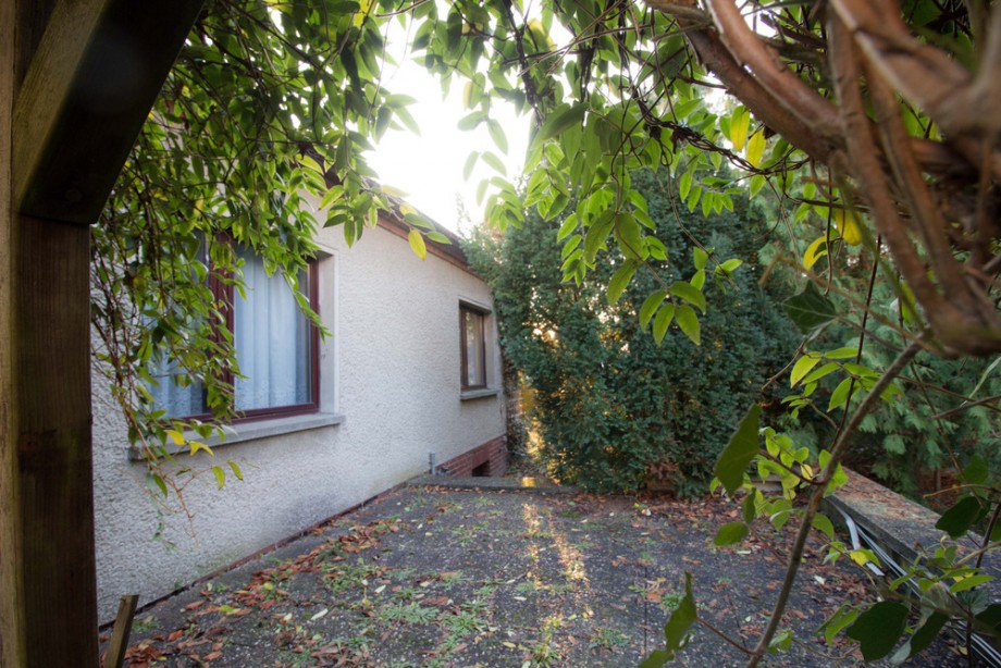 Terrasse vorne Einfamilienhaus Sch�nefeld