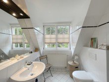 OG Duschbad Rarit�t an der Krummen Lanke ! Einfamilienhaus mit zauberhaftem Gartenblick **ruhig & sonnig**