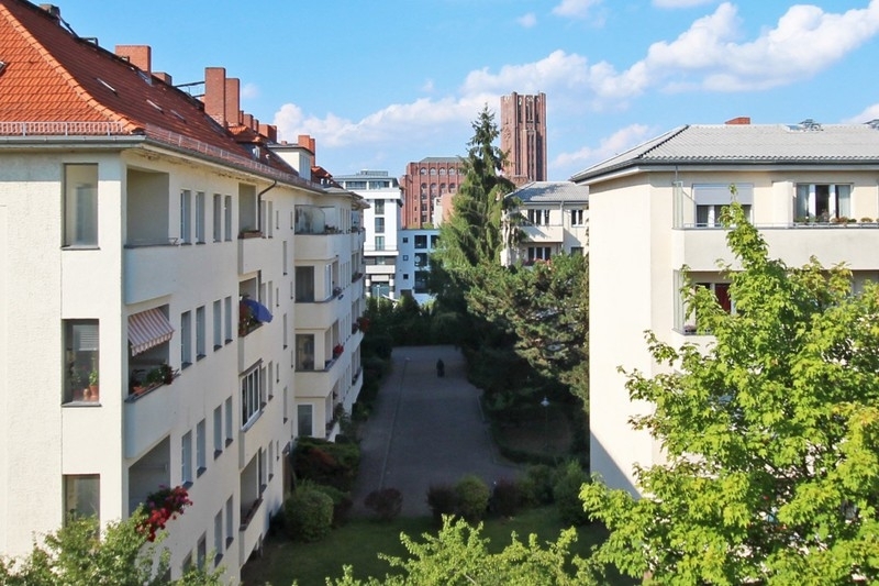 Aussicht von der Wohnungst�r Etagenwohnung Berlin