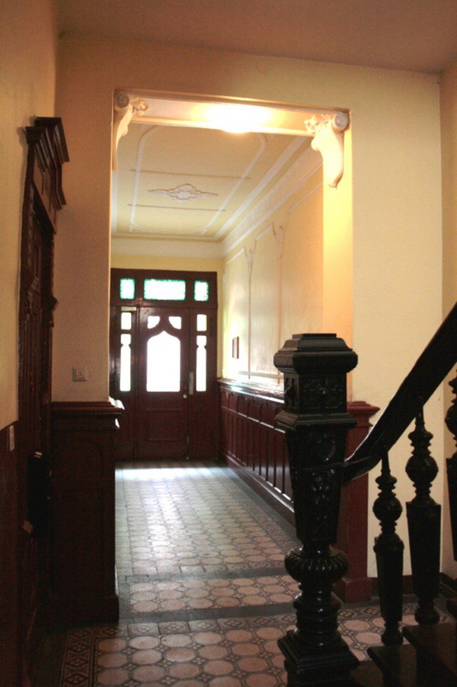 Fritz-Reuter Flur.JPG Dachgeschosswohnung Berlin Sch�neberg