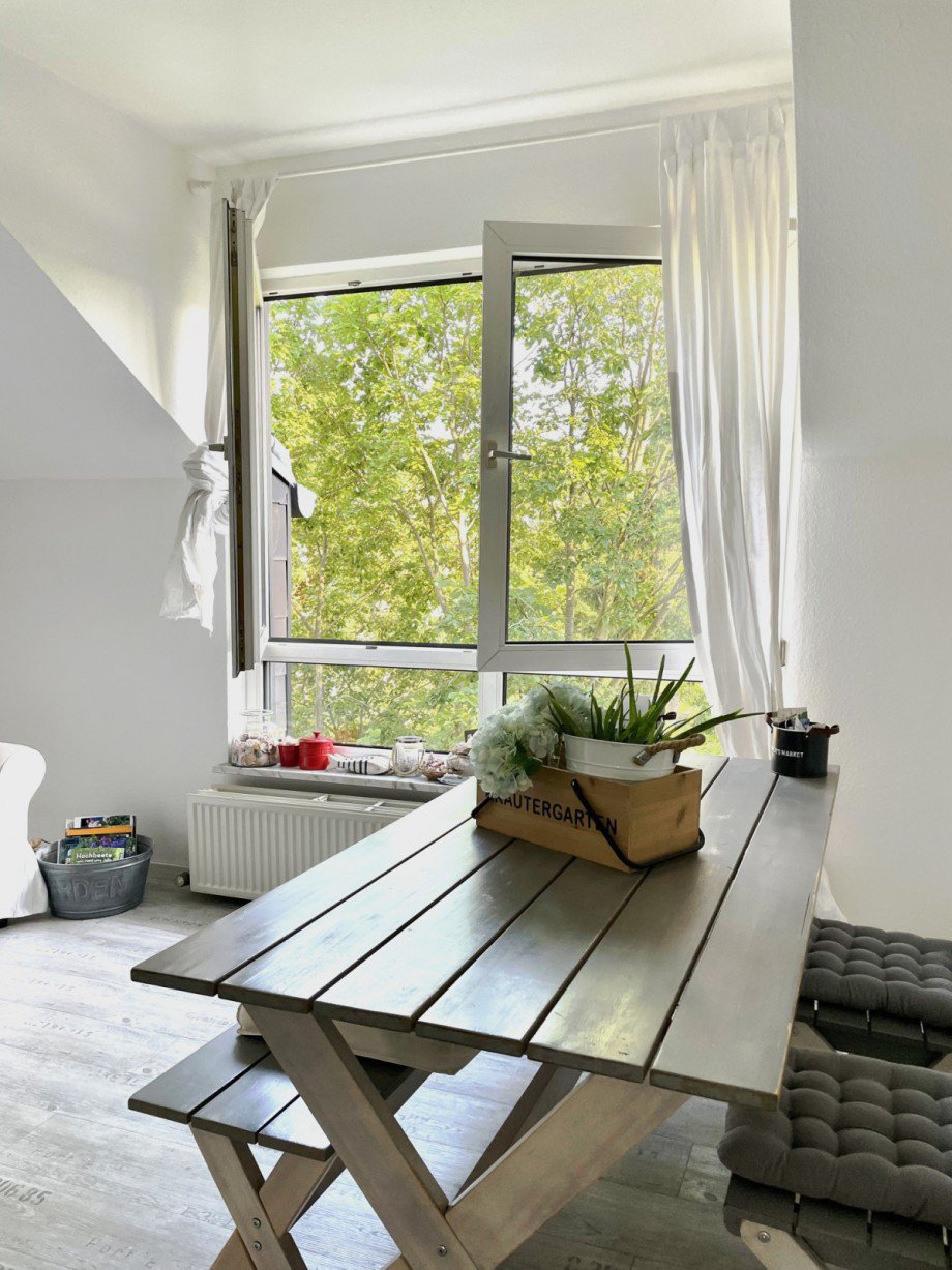 mit Essplatz Dachgeschosswohnung Berlin