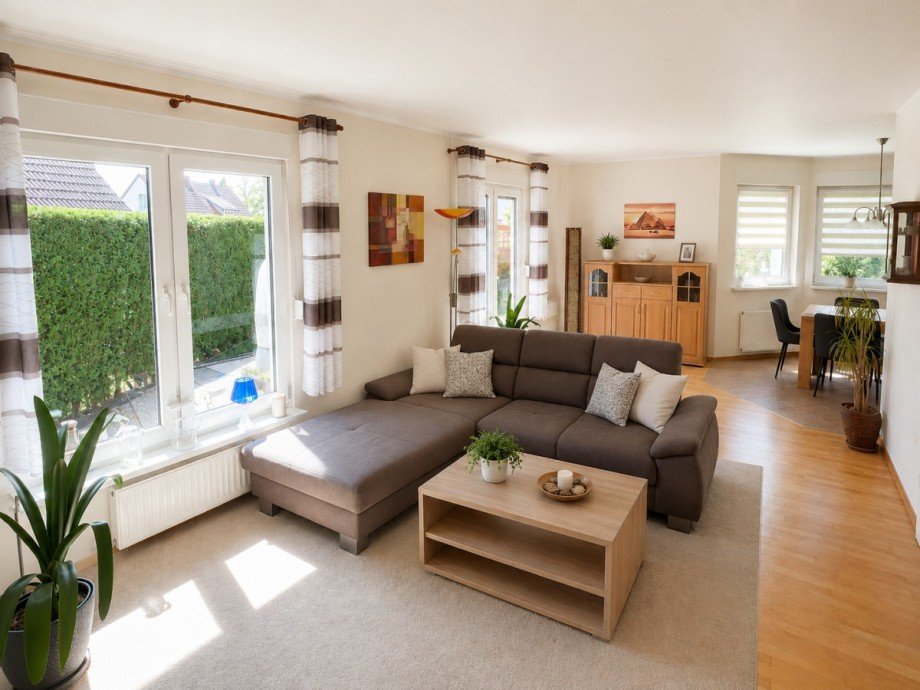 Wohnraum mit Zugang Terrasse Einfamilienhaus Sch�nefeld