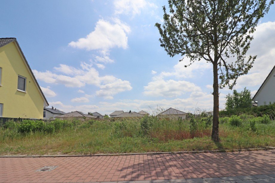 Stra�enfront Grundst�ck Wohngrundst�ck Sch�nefeld