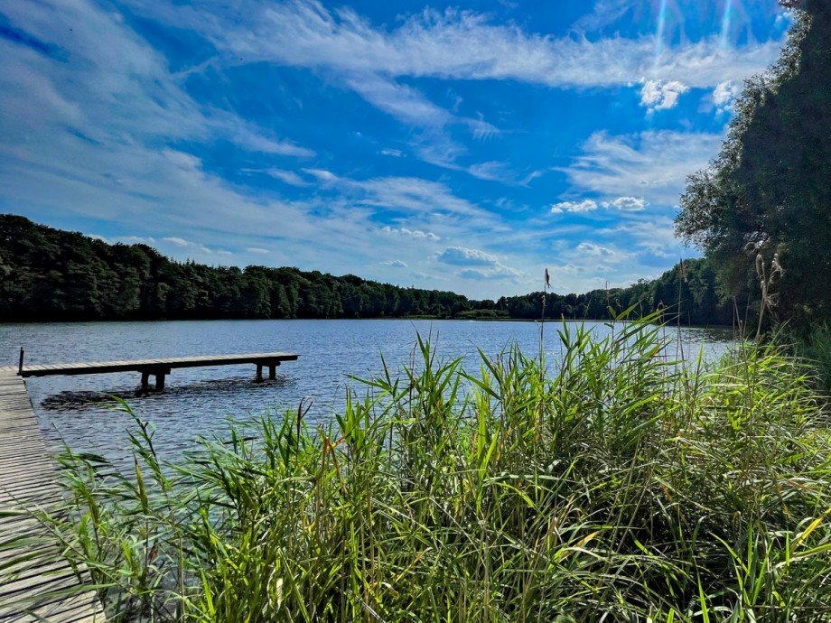 ...idyllisch gelegener See ... Doppelhaush�lfte Gro� Kelle