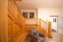original erhaltene Holzelemente Landhaus mit viel Platz auf 3 Etagen **8 Zimmer + 2 Hobbyr�ume** gro�er Garten in S�dlage!!