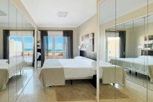 Gro�es Schlafzimmer zur Meerseite EIN ST�CK VOM PARADIES .... Traumhaftes Penthouse am Meer mit Dachterrasse & Pool