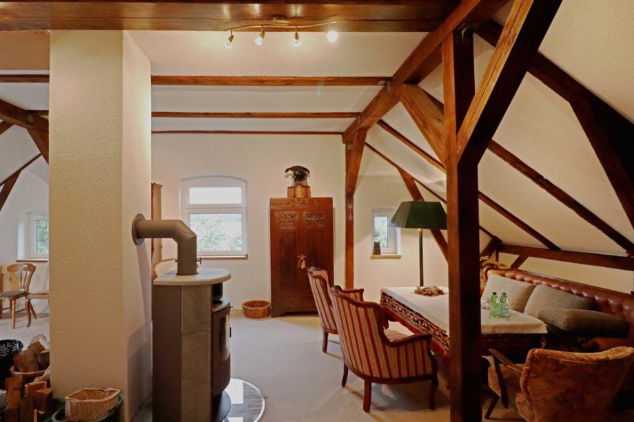 Sofaecke mit Kaminofen Bauernhaus Vollrathsruhe / Hallalit