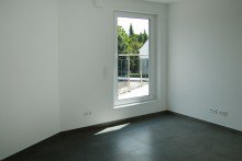 Ausgang Terrasse Viel Platz auf 2 Etagen f�r die gro�e Familie im 2-Familienhaus **teilgewerbliche Nutzung m�glich**