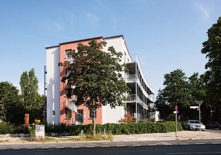 Gr�n und die Uni vis-�-vis! Berlin Lichterfelde Etagenwohnung Studiert wird immer! ***Kapitalanlage nahe dem Campus***