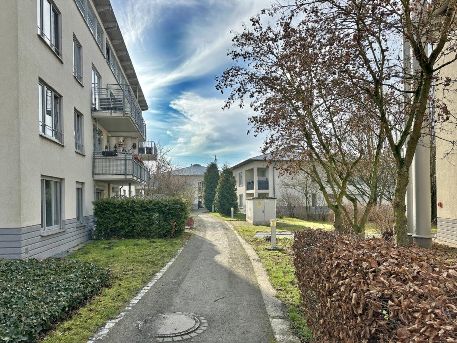 ...in zentraler Lage... Etagenwohnung Sch�nefeld