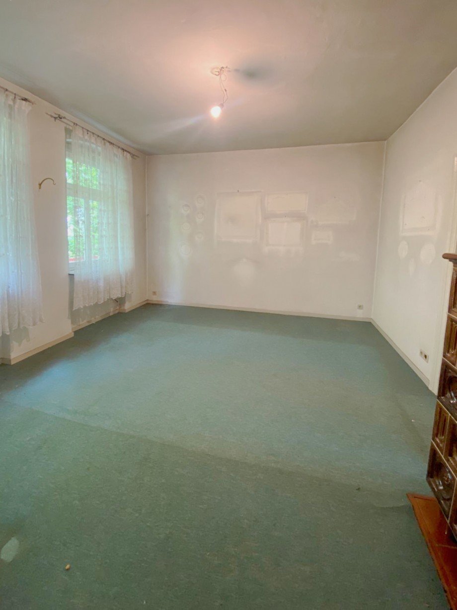 Wohnzimmer ger�umt Resthof Bensdorf