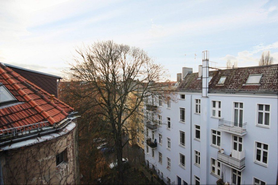 Blick zum Innenhof Dachgeschosswohnung Berlin Friedenau