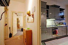 Blick vom Flur ins SZ Kopie ***Solides Anlageobjekt***
Vermietete 2-Zimmer-Wohnung unweit vom Tegeler See!