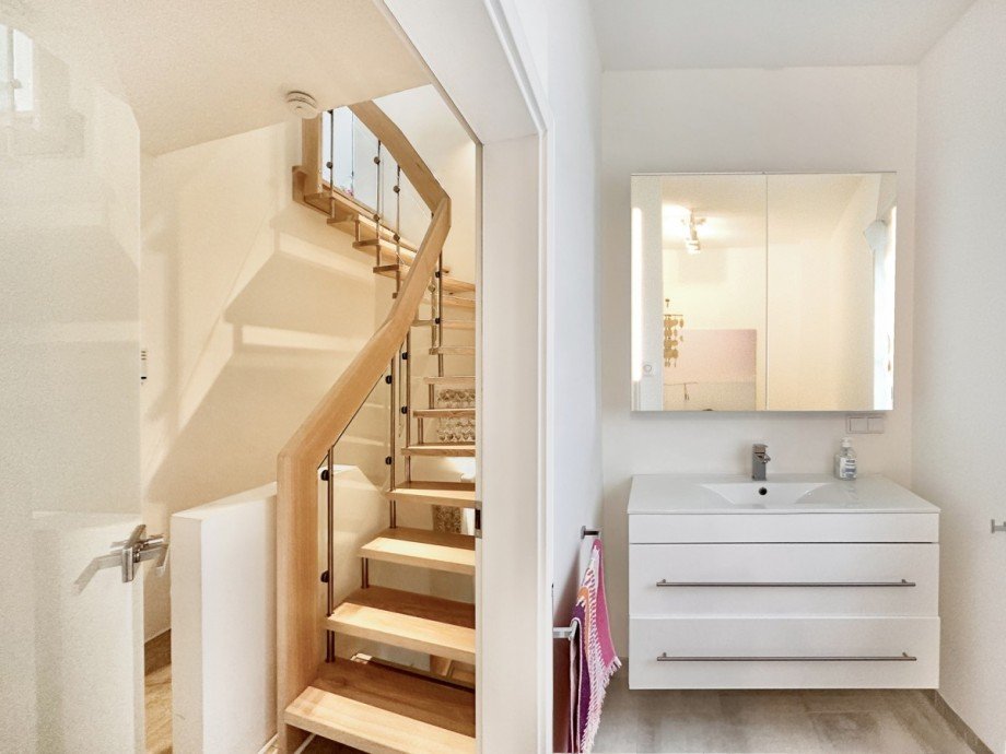 Treppenhaus und Duschbad WE 2 Mehrfamilienhaus Sch�nefeld