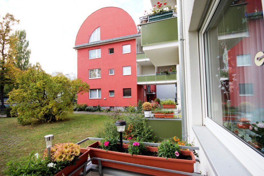 Sommerblick vom Balkon Etagenwohnung Berlin Lichterfelde
