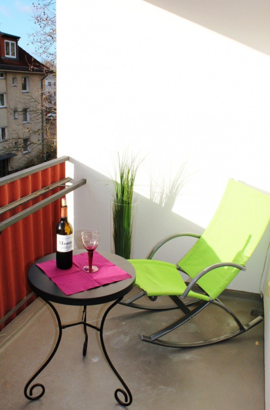 sonnige Loggia.JPG Etagenwohnung Berlin Zehlendorf