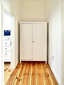 Flur M�blierte Altbauwohnung in beliebter Kiezlage! 
** Hier k�nnen Sie sofort einziehen **