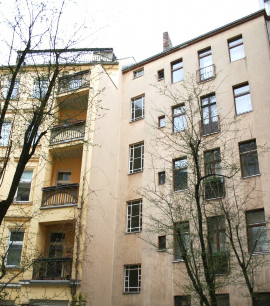 Hofansicht.JPG Dachgeschosswohnung Berlin Sch�neberg