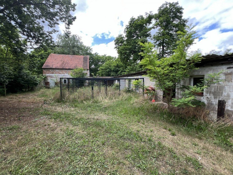 Grundst�cksansicht mit Nebengelass Resthof Bensdorf