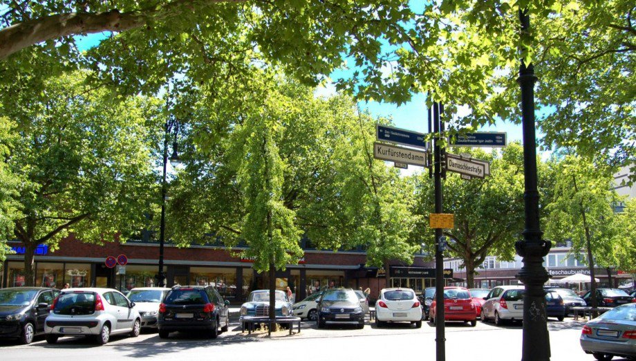 Blick Richtung Schaub�hne Etagenwohnung Berlin Charlottenburg