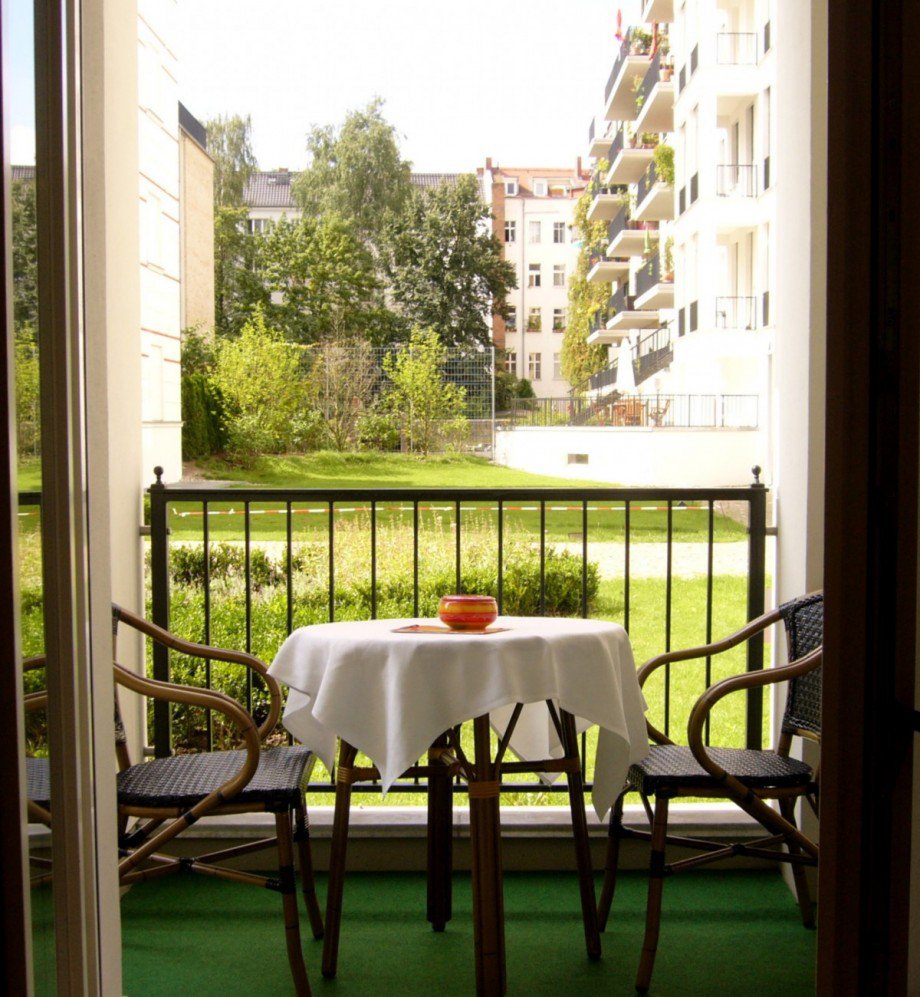 Pl�tzchen am Innenhof.jpg Ladenlokal Berlin Prenzlauer Berg