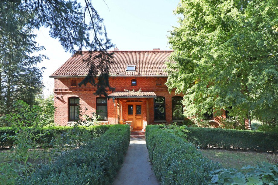 Vorderansicht Bauernhaus Vollrathsruhe / Hallalit