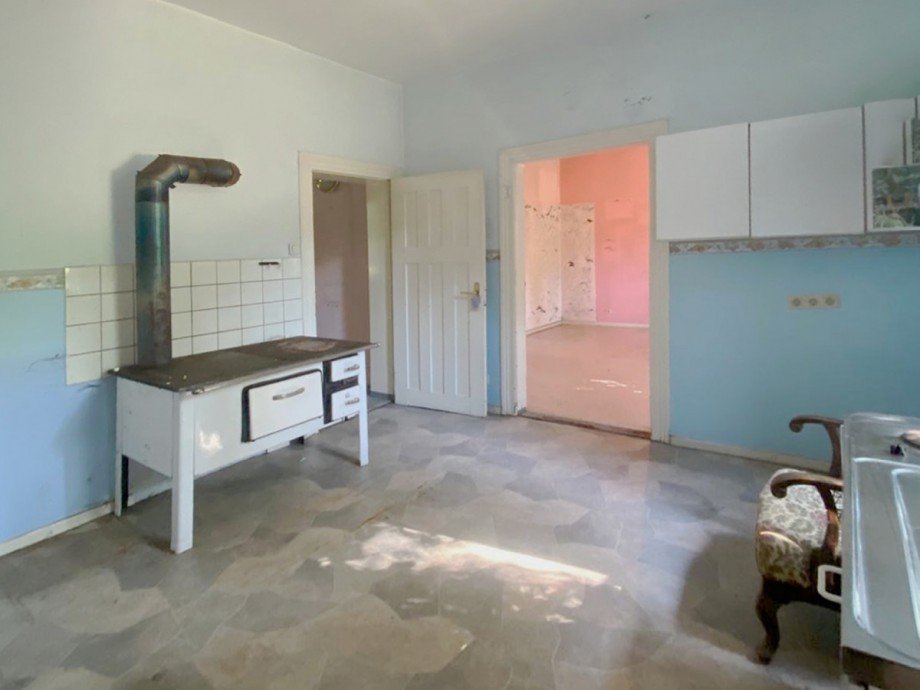 K�che mit Durchgang Zimmer Resthof Bensdorf