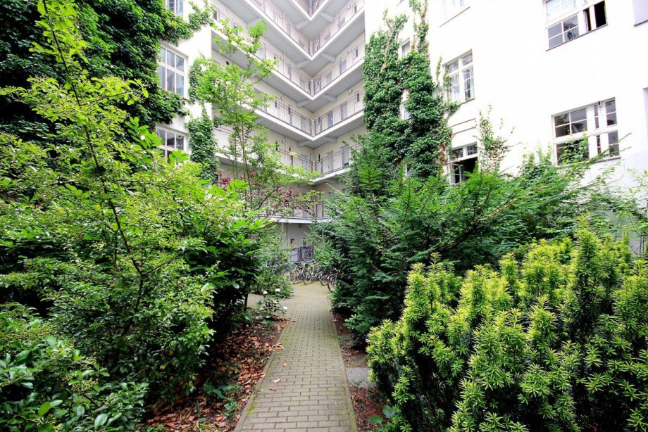 Hof Bild 2 Etagenwohnung Berlin Charlottenburg