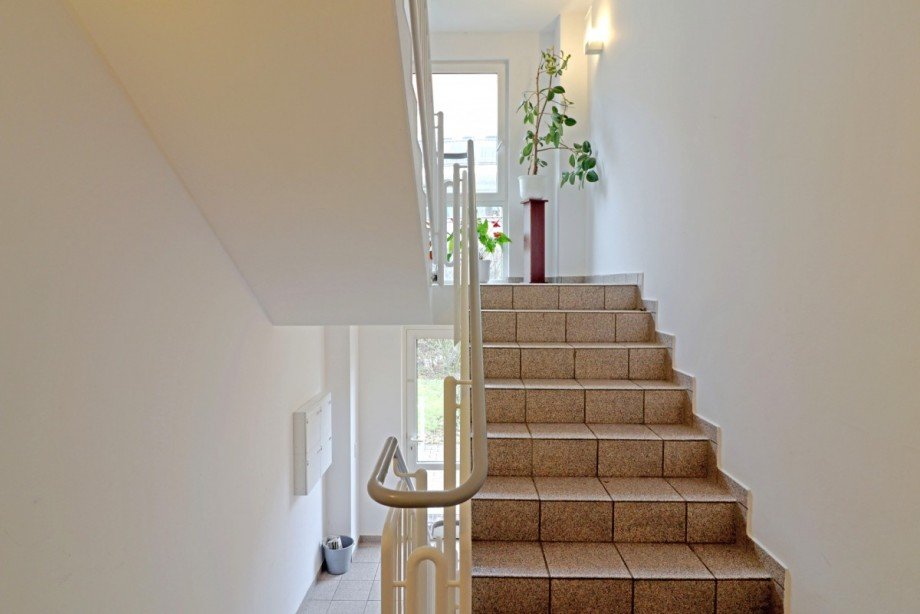 Treppenhaus Etagenwohnung Sch�nefeld