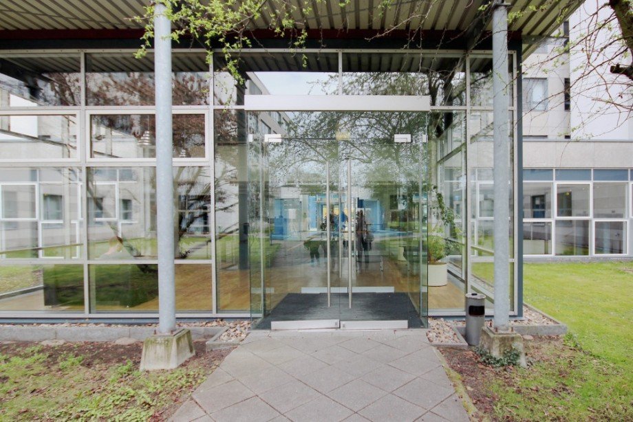 Durchgang zum Foyer B�rofl�che Berlin