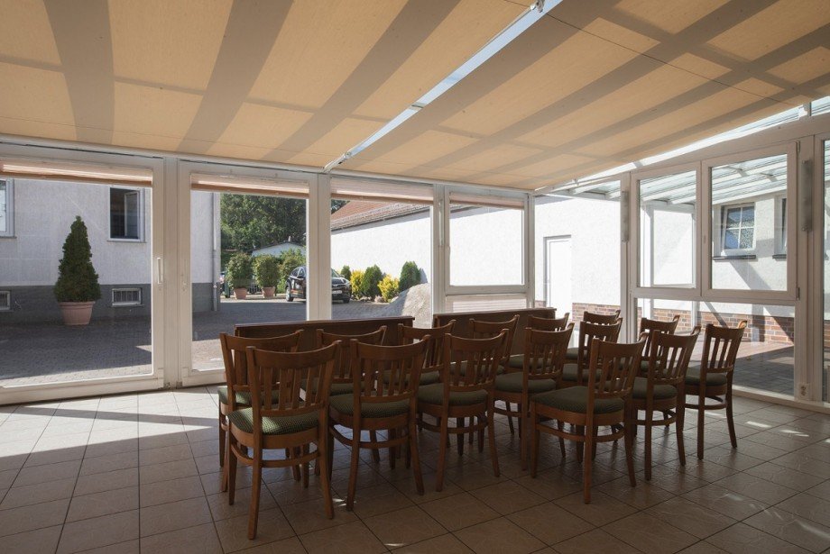 Wintergarten mit Blick in den Hof B�rofl�che Berlin