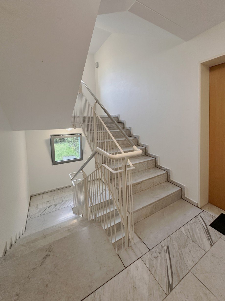 2. Treppenhaus Etagenwohnung Sch�nefeld
