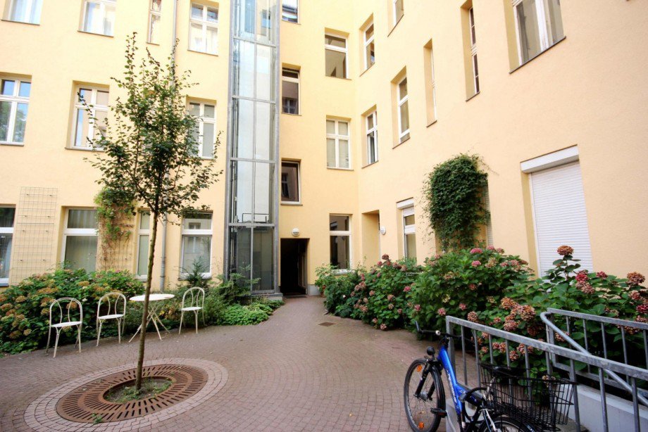 Innenhof B�rofl�che Berlin Sch�neberg