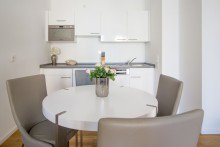 K�che mit Essplatz Modernes Quartier in Berlin-Mitte - m�bliertes Appartement in zentraler Lage *sofort bezugsfrei*