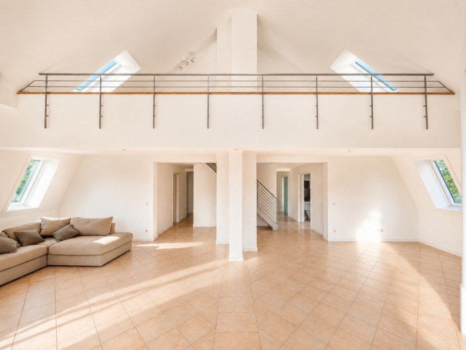 Wohnbereich mit Galerie Maisonettewohnung Berlin