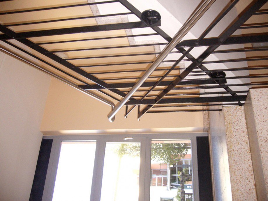 breites Treppenhaus.jpg Dachgeschosswohnung Berlin Niedersch�nhausen