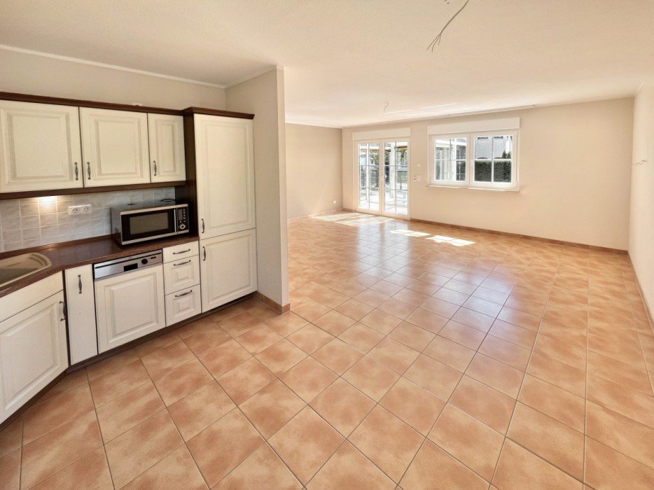 33 m� Wohn/Esszimmer & offene K�che Einfamilienhaus Sch�nefeld