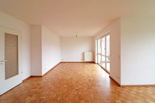 Wohnzimmer Sch�ne 3-Zimmerwohnung mit Balkon in ruhiger Wohnanlage !