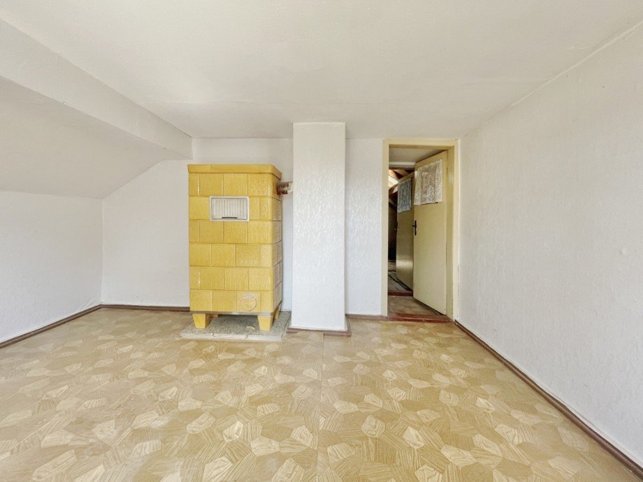 ... mit Kachelofen Doppelhaush�lfte Gro� Kelle