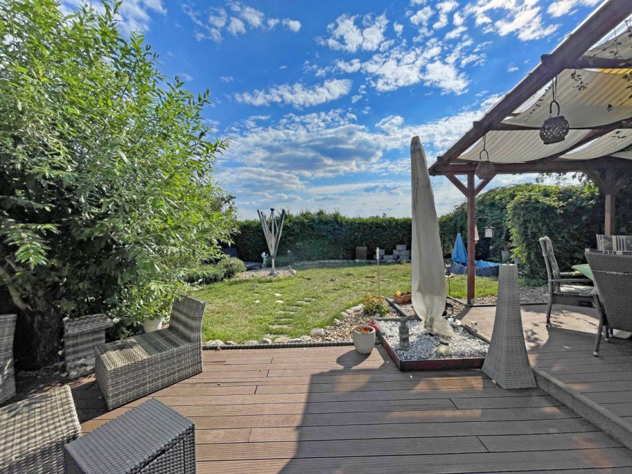 Terrasse mit S�dausrichtung Doppelhaush�lfte Sch�nefeld