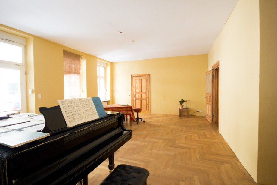 gro�z�gige Hauptfl�che Etagenwohnung Berlin
