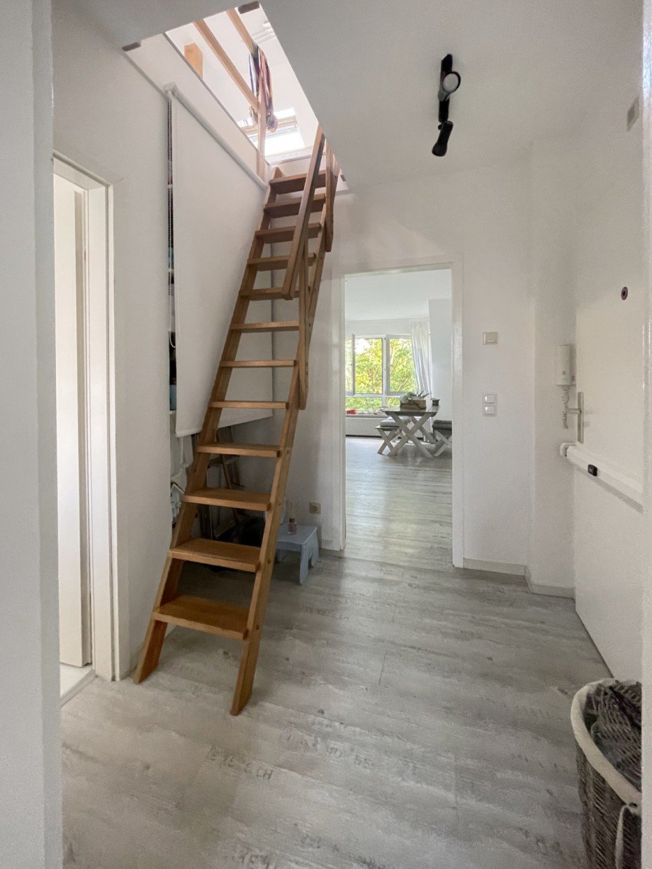 Treppe zum Dachboden Dachgeschosswohnung Berlin