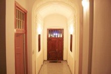 Hauseingang **Provisionsfrei** zum Sofortbezug! Altbauwohnung 151 m� + 106 m� Ausbaureserve im Dachgeschoss