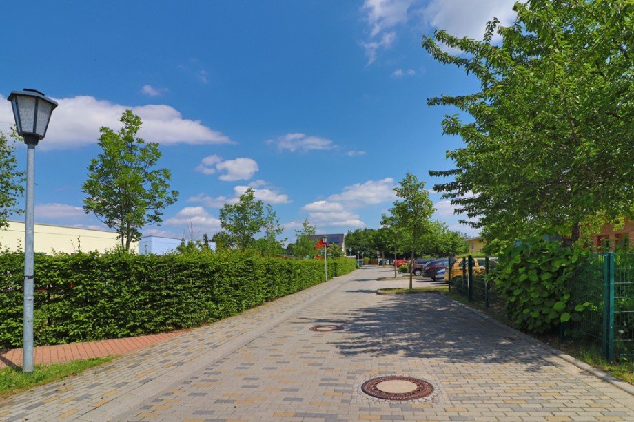 gepflegtes Wohnumfeld Wohngrundst�ck Sch�nefeld