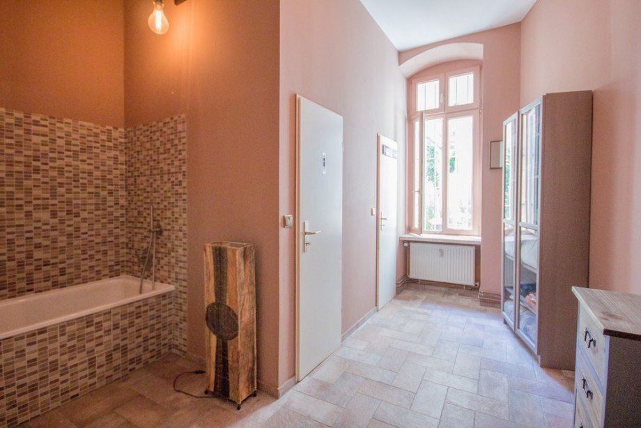 Bad mit separaten WC Etagenwohnung Berlin