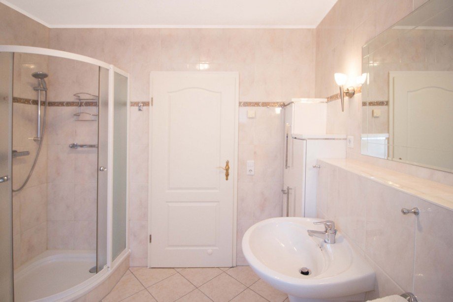ca. 8 m�gro�es Badezimmer Etagenwohnung Mahlow