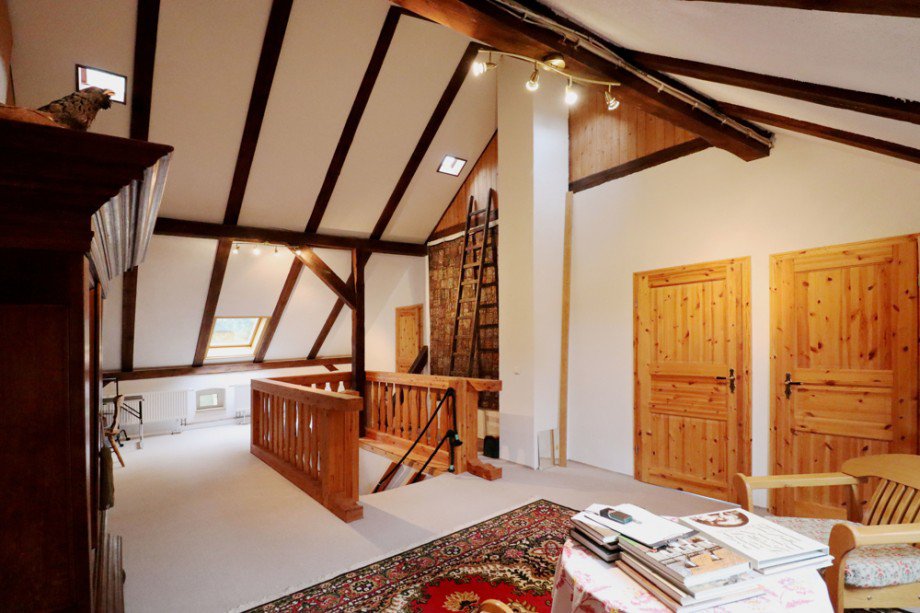 gro�z�gig & offen Bauernhaus Vollrathsruhe / Hallalit