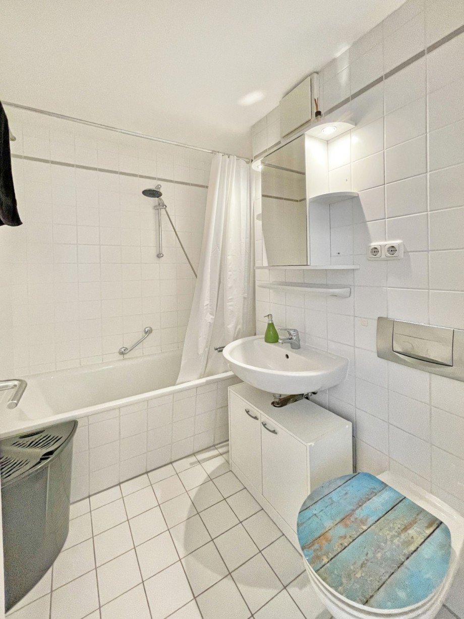 Badezimmer Ansicht 2 Etagenwohnung Sch�nefeld